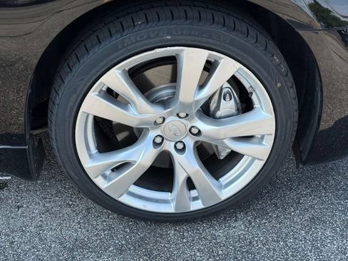 Used 2018 INFINITI Q70 L 3.7 AWD/4WD image 8
