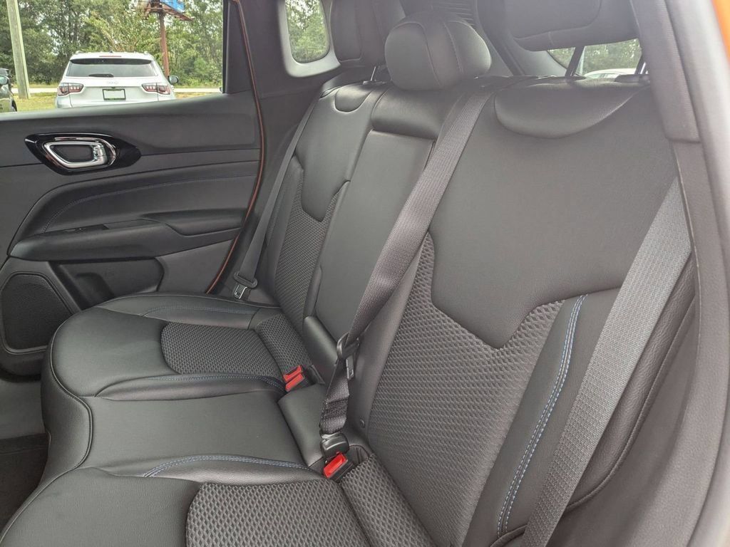 New 2026 Jeep Compass Latitude AWD/4WD image 26