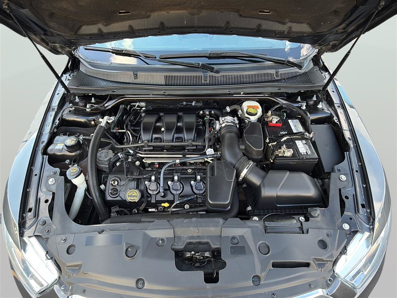 Used 2016 Ford Taurus SEL w/ Equipment Group 201A FWD image 33