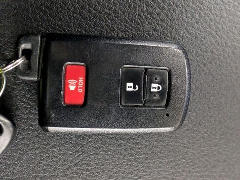 Used 2019 Toyota Tacoma TRD Off-Road image 36