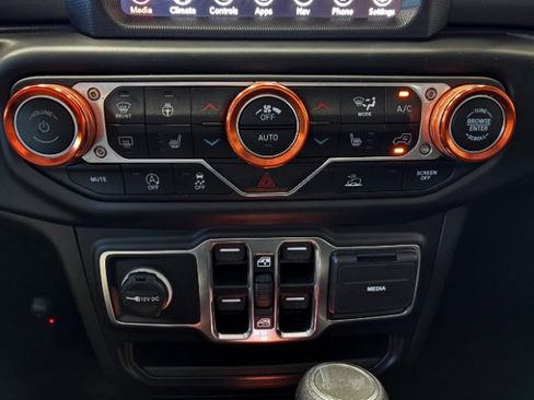Used 2023 Jeep Wrangler Unlimited Sport AWD/4WD image 21