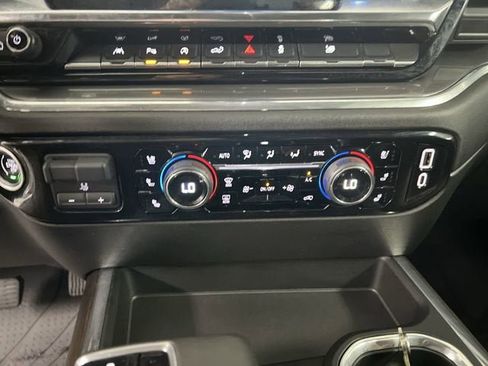Certified 2024 Chevrolet Silverado 1500 High Country w/ Technology Package AWD/4WD image 17
