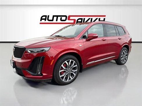 Used 2024 Cadillac XT6 Sport w/ Technology Package image 3