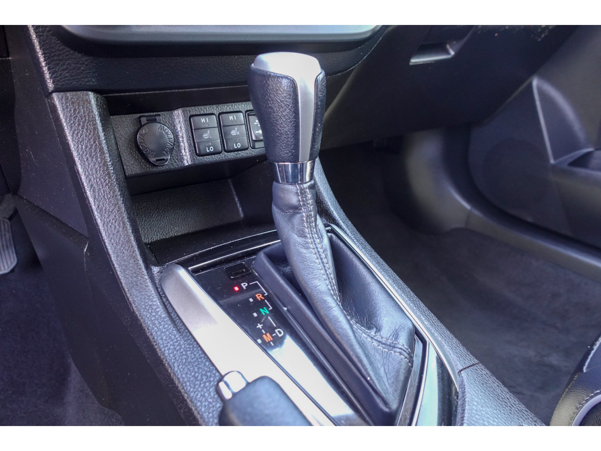 Used 2015 Toyota Corolla S Premium FWD image 19