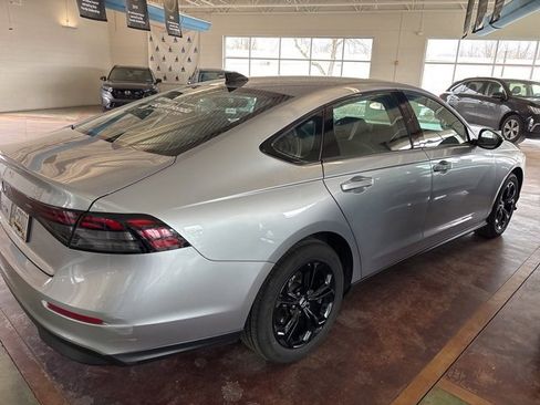 Used 2025 Honda Accord SE image 6