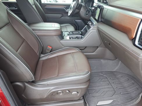 Used 2024 GMC Sierra 2500 Denali w/ Technology Package AWD/4WD image 15