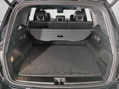 Certified 2025 Mercedes-Benz GLB 250 image 10
