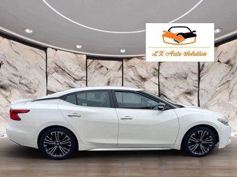Used 2017 Nissan Maxima 3.5 SV w/ Dynamic Package FWD image 4