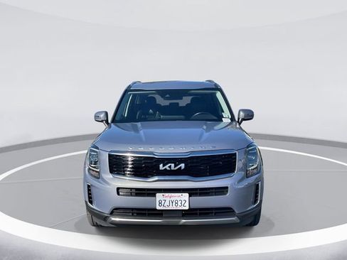 Used 2022 Kia Telluride S FWD image 2