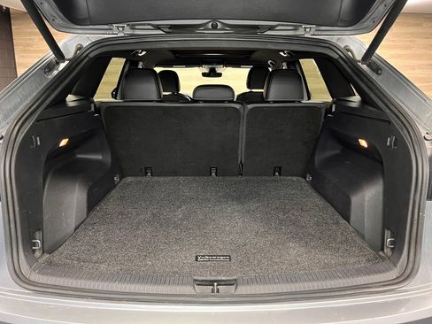 Used 2020 Volkswagen Atlas Cross Sport SEL R-Line image 26