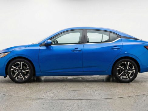Used 2025 Nissan Sentra SV image 5