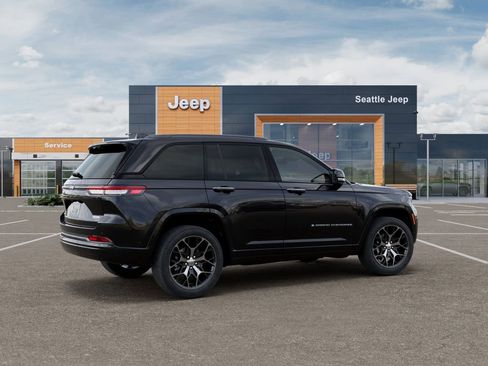 New 2026 Jeep Grand Cherokee Summit AWD/4WD image 4