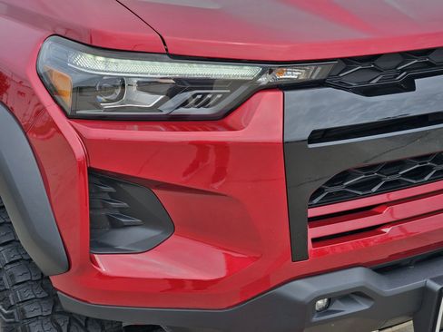 Certified 2024 Chevrolet Colorado ZR2 w/ Technology Package AWD/4WD image 10