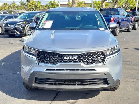 Used 2023 Kia Sorento LX image 26
