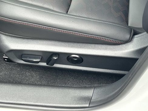 New 2026 Nissan Sentra SR w/ SR Premium Package FWD image 14