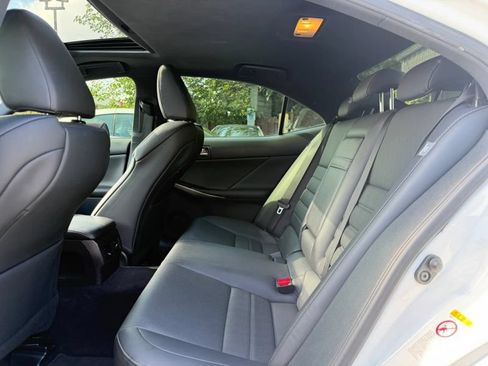 Used 2019 Lexus IS 300 F Sport w/ F Sport Package RWD image 14