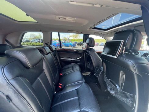 Used 2010 Mercedes-Benz GL 550 4MATIC image 14