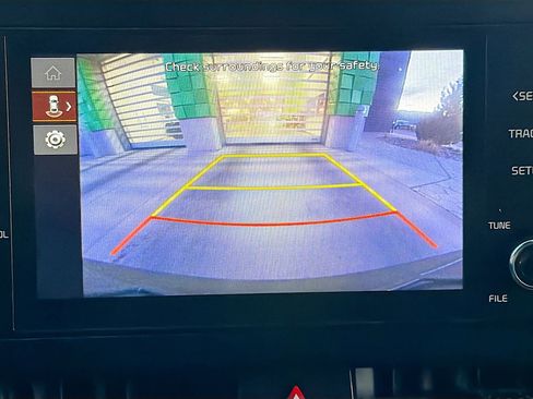 Used 2025 Kia Sportage LX image 21