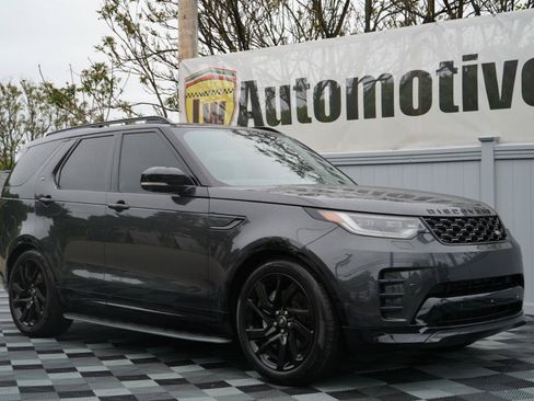 Used 2023 Land Rover Discovery S R-Dynamic AWD/4WD image 3