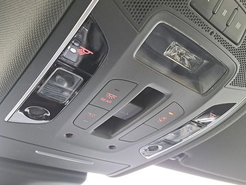 Used 2016 Audi RS 7 Prestige image 32