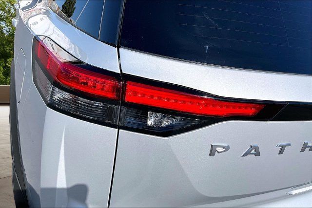 Certified 2023 Nissan Pathfinder S FWD image 22