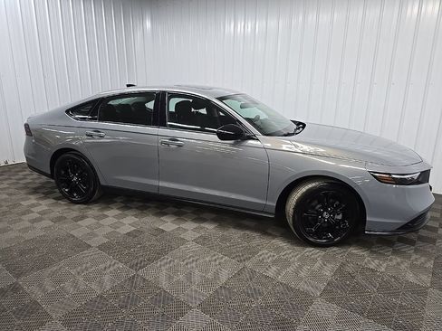 Certified 2025 Honda Accord SE image 1
