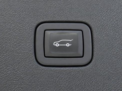 Certified 2022 Chevrolet Blazer LT FWD image 36