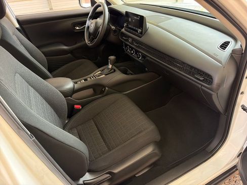 Used 2023 Honda HR-V LX image 26
