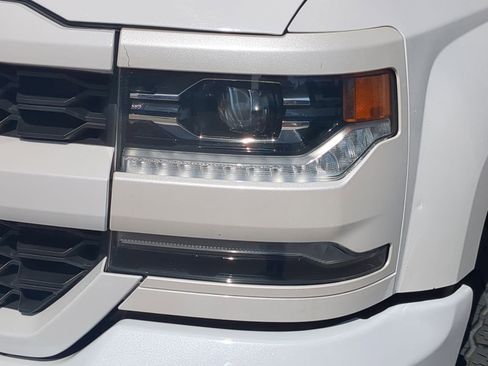 Used 2018 Chevrolet Silverado 1500 LTZ Z71 image 14