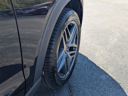 Used 2025 Ford Explorer ST-Line w/ ST-Line Street Pack image 32