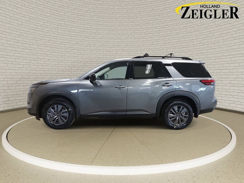 New 2026 Nissan Pathfinder SV image 8