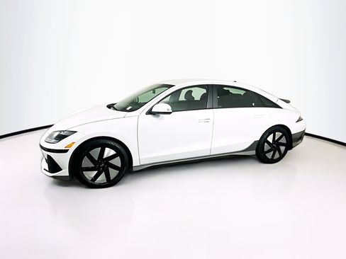 Used 2024 Hyundai Ioniq 6 SE RWD image 4