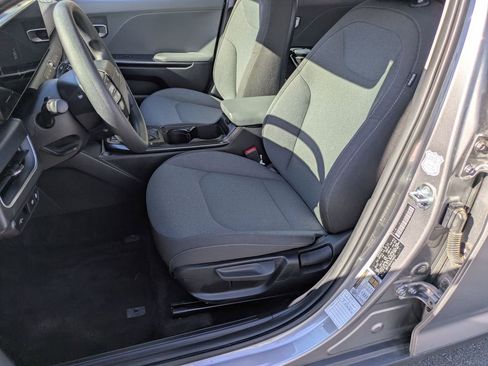 Used 2025 Kia K4 LXS image 14