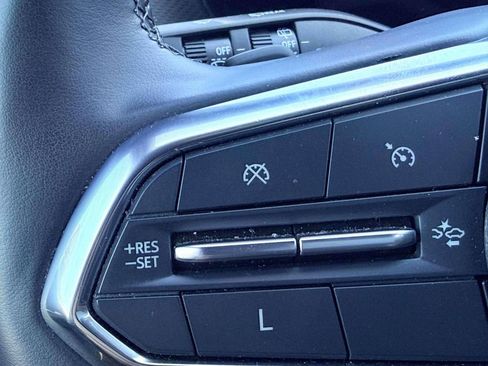 Used 2025 Chevrolet Equinox LT w/ Convenience Package II FWD image 17