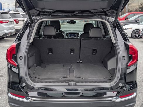 Used 2024 GMC Terrain SLT image 14