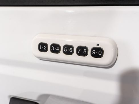 Used 2023 Ford Bronco Wildtrak AWD/4WD image 11