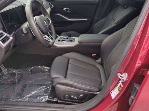 Used 2025 BMW 330i Sedan w/ M Sport Package image 17