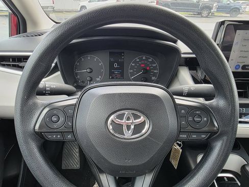 Used 2024 Toyota Corolla LE FWD image 17