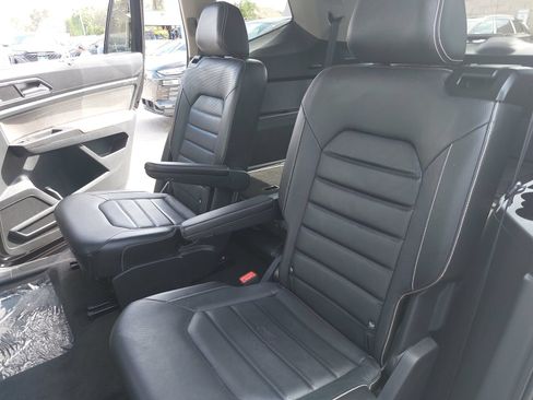 Used 2022 Volkswagen Atlas SEL Premium AWD/4WD image 16