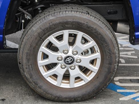 Used 2025 Toyota Tacoma SR5 RWD image 13