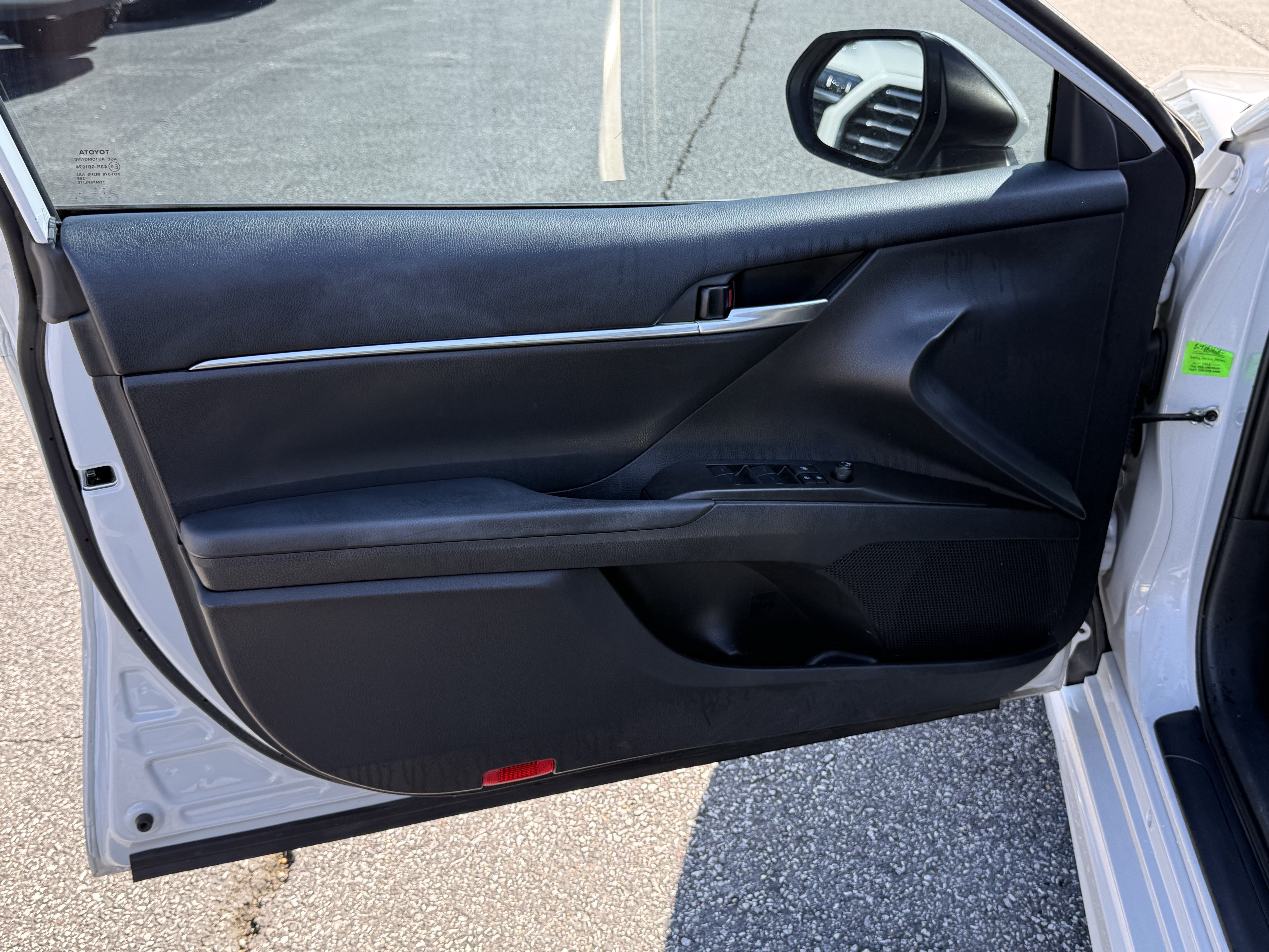 Used 2024 Toyota Camry SE FWD image 14
