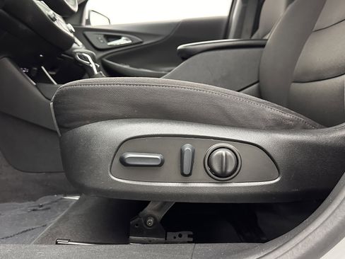 Used 2023 Chevrolet Malibu LT image 12