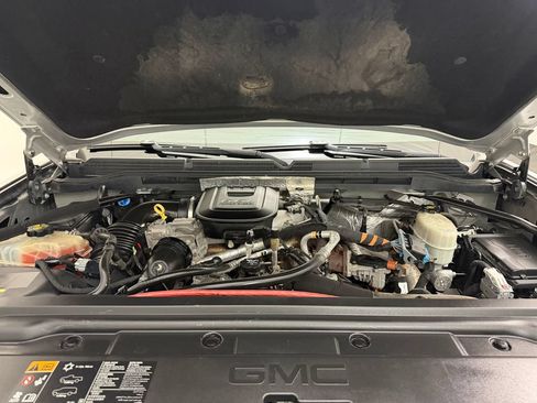 Used 2016 GMC Sierra 2500 SLT w/ Duramax Plus Package AWD/4WD image 32