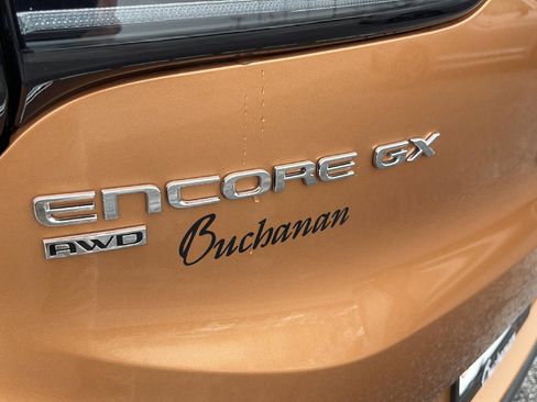 Used 2025 Buick Encore GX Avenir w/ Avenir Technology Package image 8