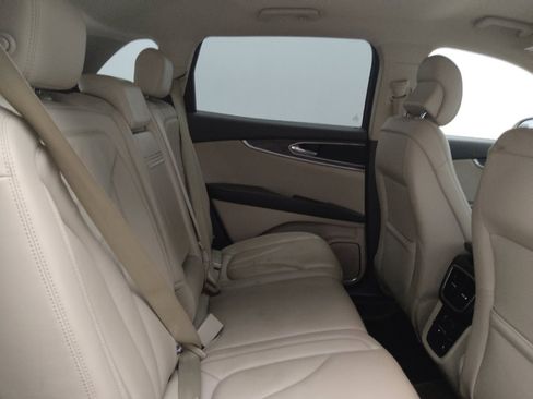 Used 2018 Lincoln MKX Select w/ Select Plus Package FWD image 19