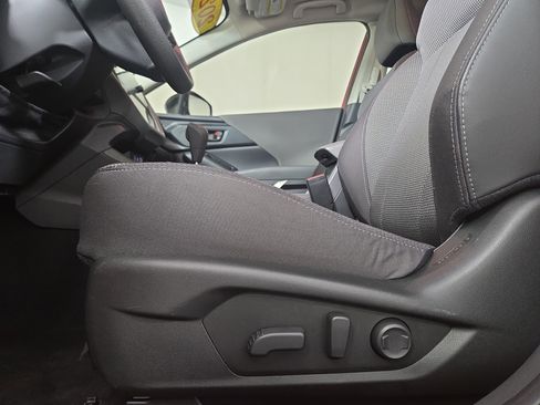 Used 2024 Subaru Crosstrek 2.0i Premium image 31