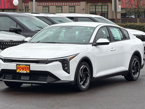 Certified 2025 Kia K4 EX image 8