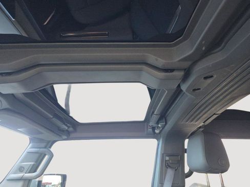 Used 2024 GMC Hummer EV 3X w/ LPO, Illumination Package AWD/4WD image 8