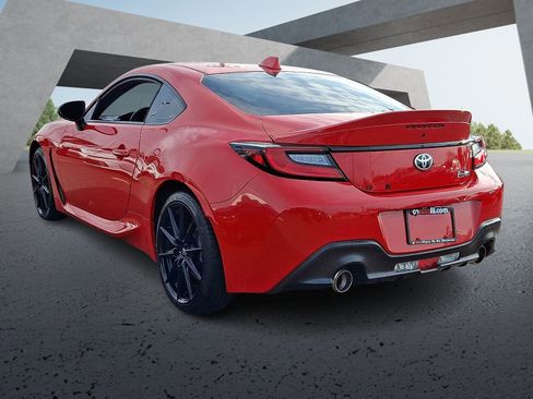 Certified 2024 Toyota GR86 Premium image 4