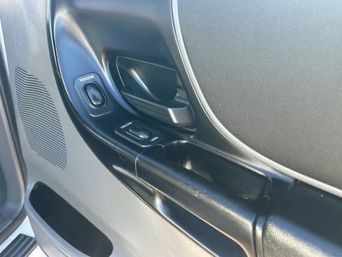 Used 2004 Ford Ranger Edge image 32